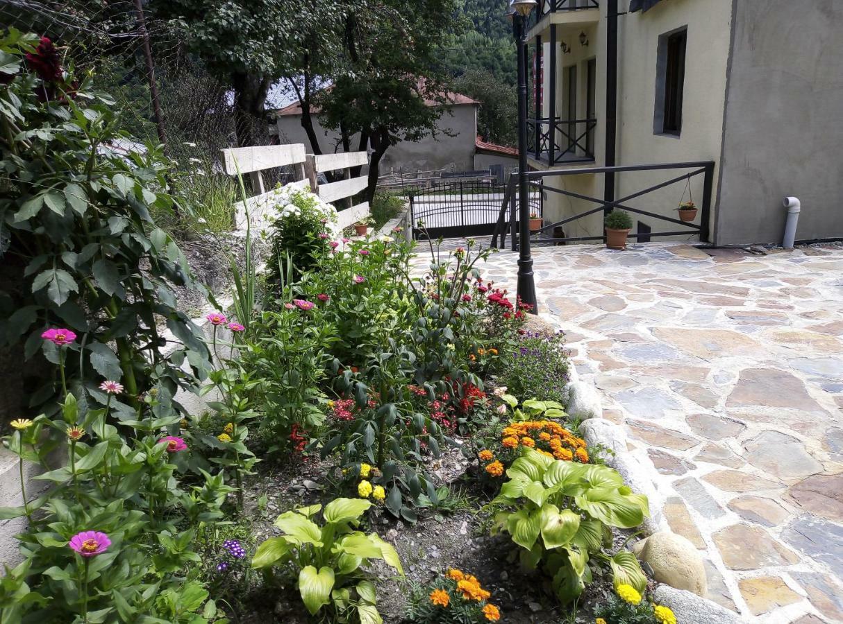 Beso Guledani Guesthouse Местия Экстерьер фото